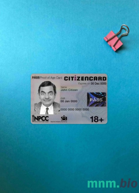 Wielka Brytania karta CitizenCard (dowód wieku) – wygląd fotograficzny, wygląd skanu + realistyczny obraz, 2 w 1